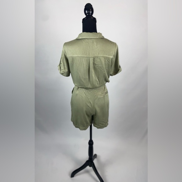 Romper Olive Green Medium Oasis with Pockets - Picture 5 of 10